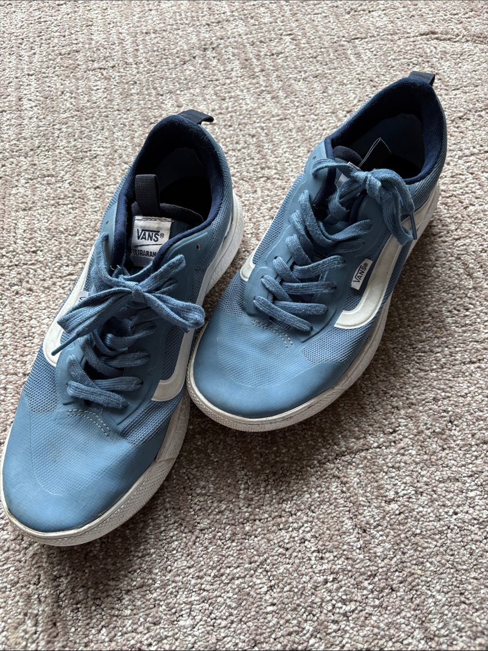 Vans women's Blue Low-Top Skate Shoes